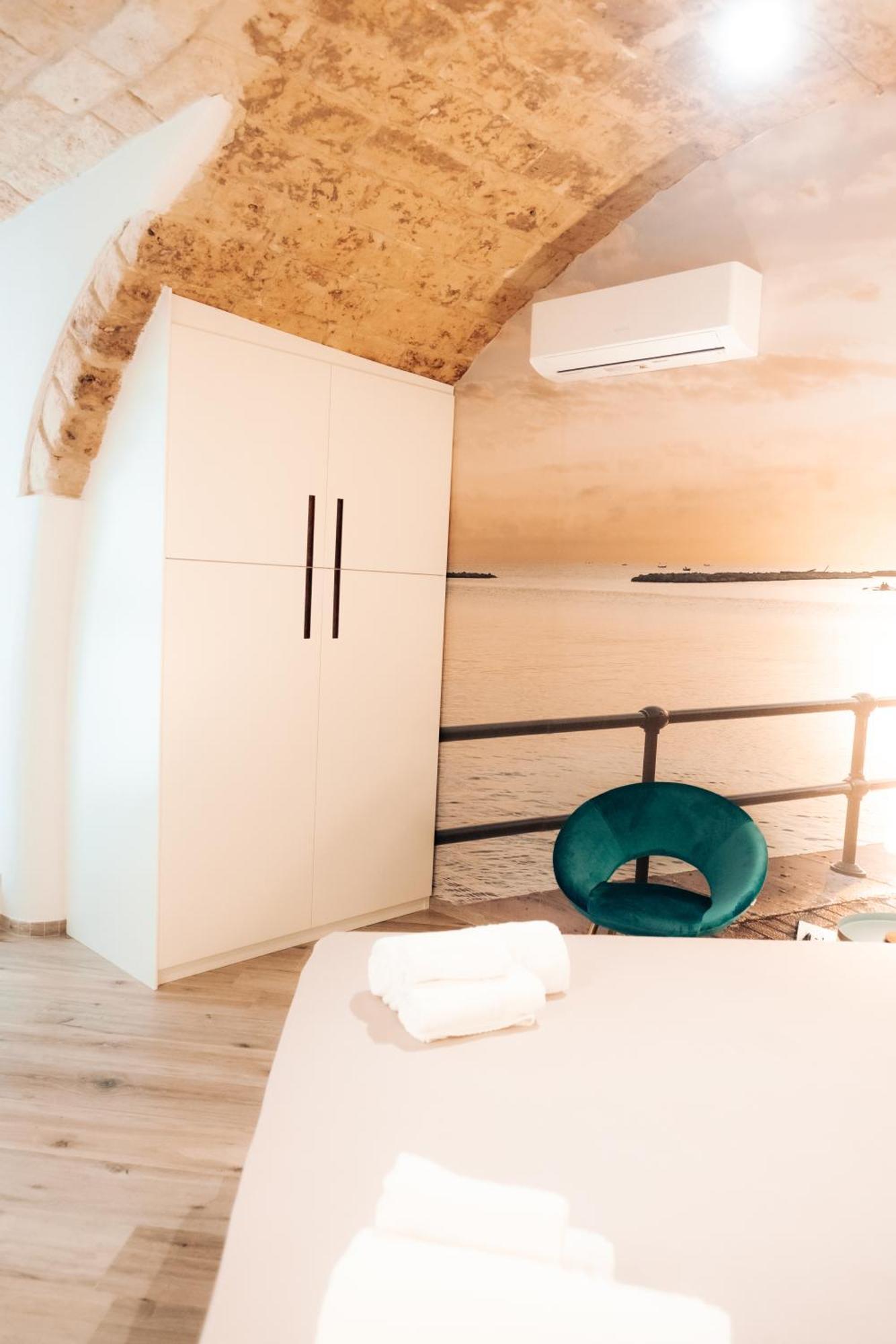 Timeless Apulian Luxury Suite Bari Exterior foto
