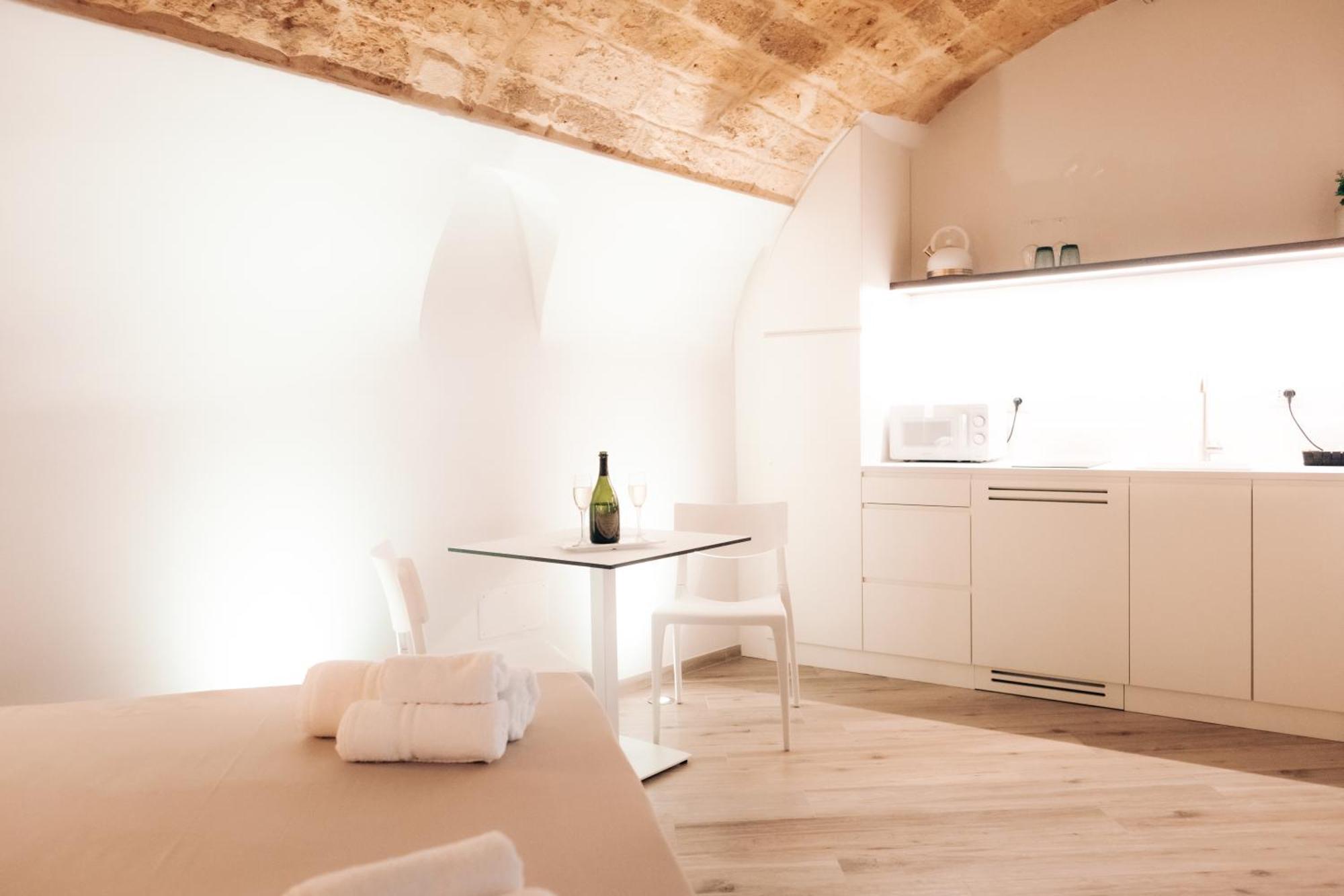 Timeless Apulian Luxury Suite Bari Exterior foto